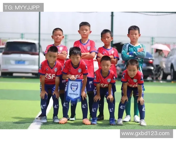 南京足球队在足球战术排行榜中荣登第七名引发热议与期待 南京足球队在足球战术排行榜中荣登第七名引发热议与期待