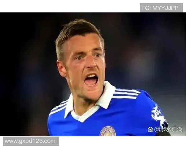 德国足球明星年轻时期的珍贵照片回顾与成长历程揭秘 德国足球明星年轻时期的珍贵照片回顾与成长历程揭秘