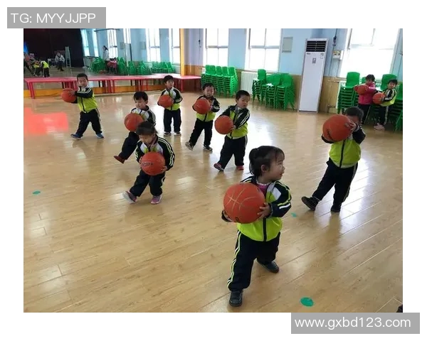 捏泥人足球明星教程让你轻松打造个性化球员形象的创意手工指南