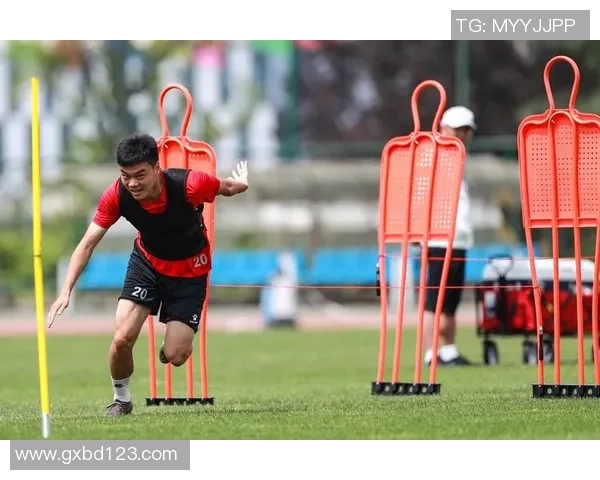 恒丰足球俱乐部：奋力拼搏再创辉煌，携手共筑足球梦想新篇章